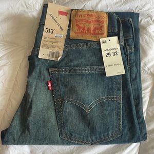 Levi’s 513 Slim Straight Fit